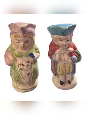 Hand Painted vintage Colonial Couple Salt & Pepper Shakers 2-3/4”H Japan 1960's